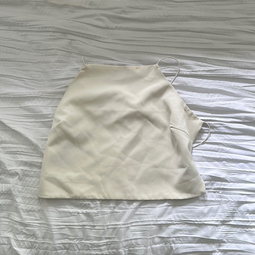 Tobi Backless White Crop Top